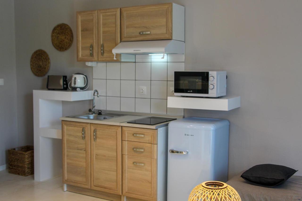 Lamprini'S Deluxe Studios Limenas  Ngoại thất bức ảnh