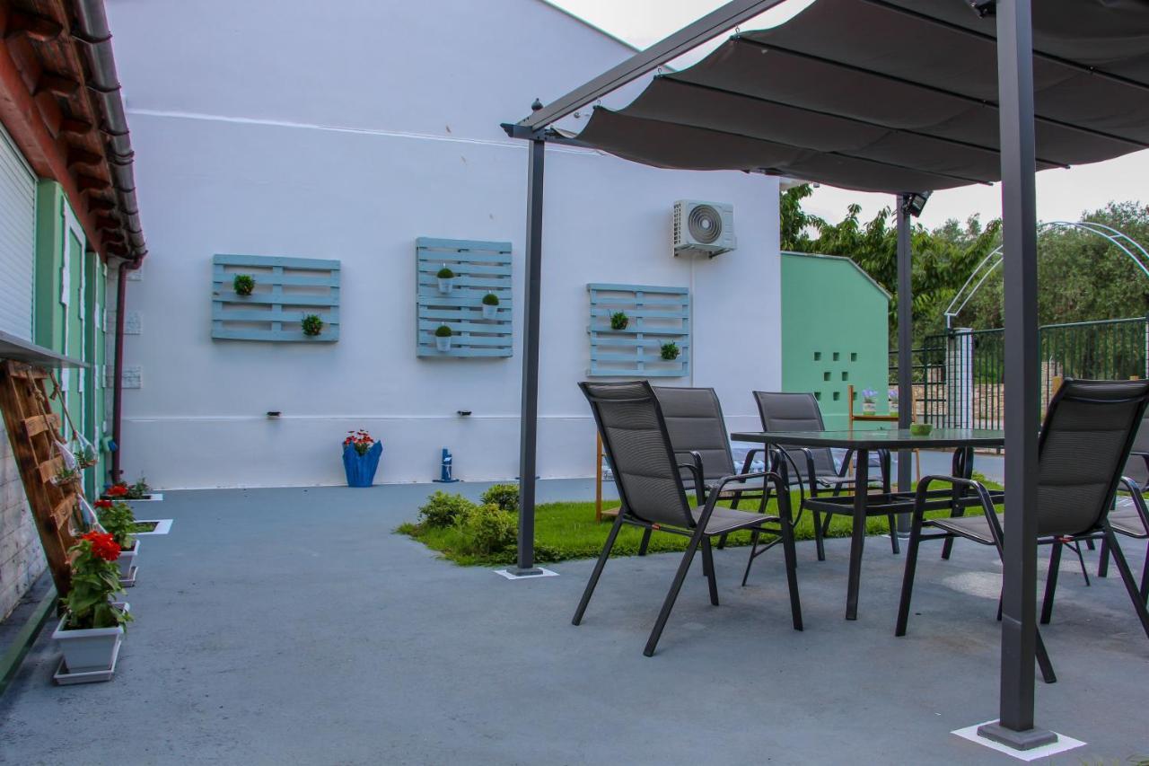 Lamprini'S Deluxe Studios Limenas  Ngoại thất bức ảnh