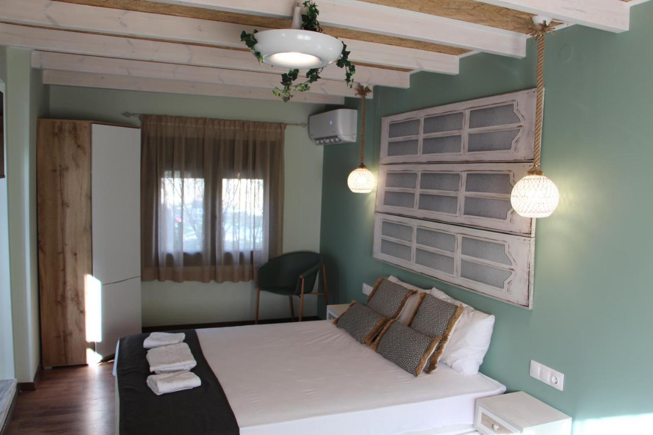 Lamprini'S Deluxe Studios Limenas  Ngoại thất bức ảnh