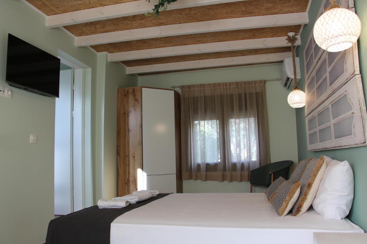 Lamprini'S Deluxe Studios Limenas  Ngoại thất bức ảnh